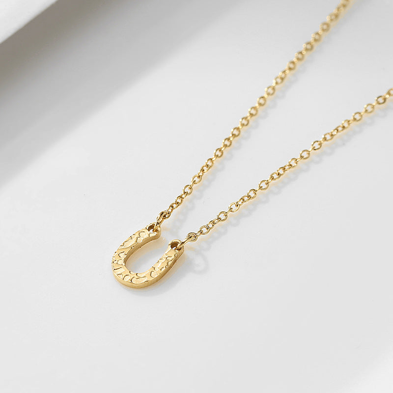Halskæde med vedhæng i form af en lamia | 18k guld - DK BUTIK