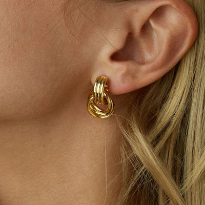 Luna Lagdelt Øreringe | 18k Guld - DK BUTIK