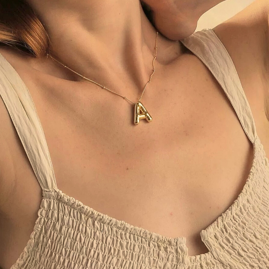 Næseørering med initialer i bobleform | Guld 18k - DK BUTIK