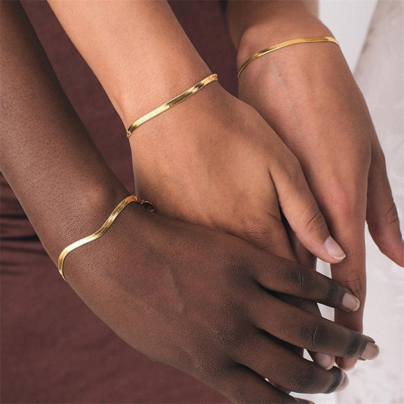 Vida Armbånd Guld i fiskebensmønster | 18k Guld - DK BUTIK
