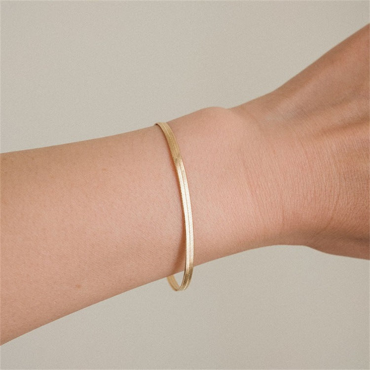 Vida Armbånd Guld i fiskebensmønster | 18k Guld - DK BUTIK