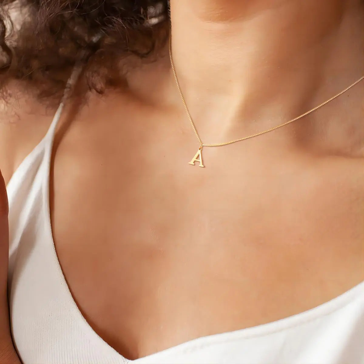 Halskæde med kærlighedsbrev-initialer | Guld 18k - DK BUTIK