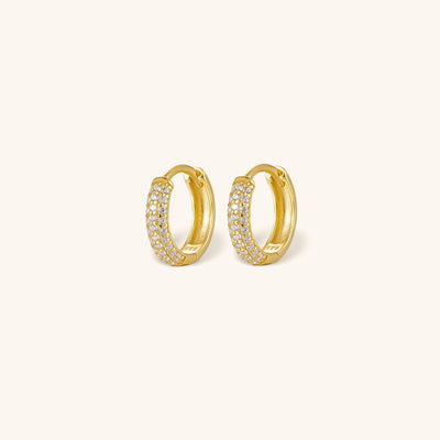 Opdag de unikke huggies øreringe Amy | 18k guld - DK BUTIK