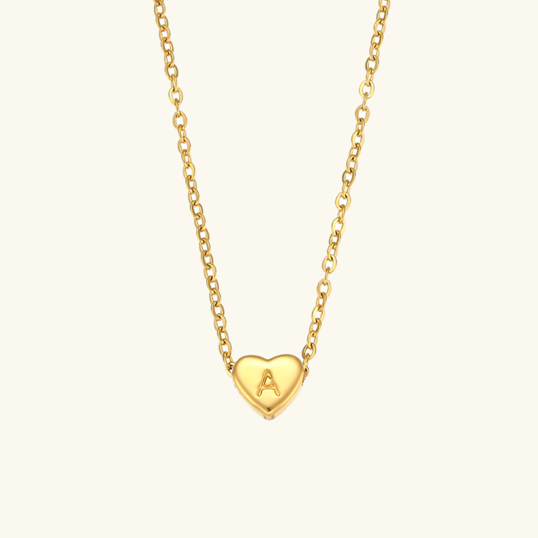 halskæde med hjerteinitial | 18k Guld - DK BUTIK