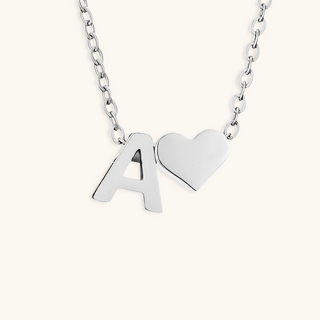 navnesmykke med initialen Ria | 18k Guld - DK BUTIK
