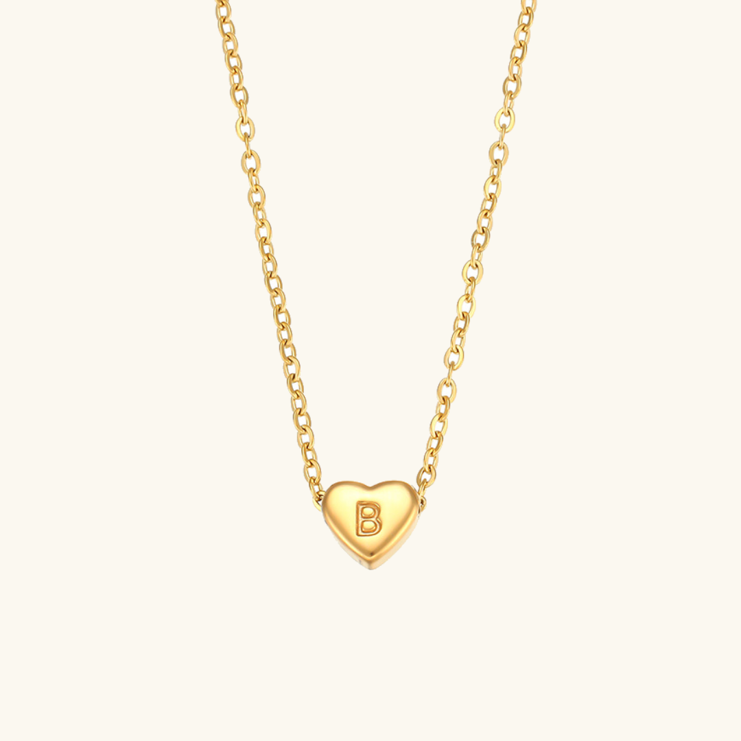 halskæde med hjerteinitial | 18k Guld - DK BUTIK