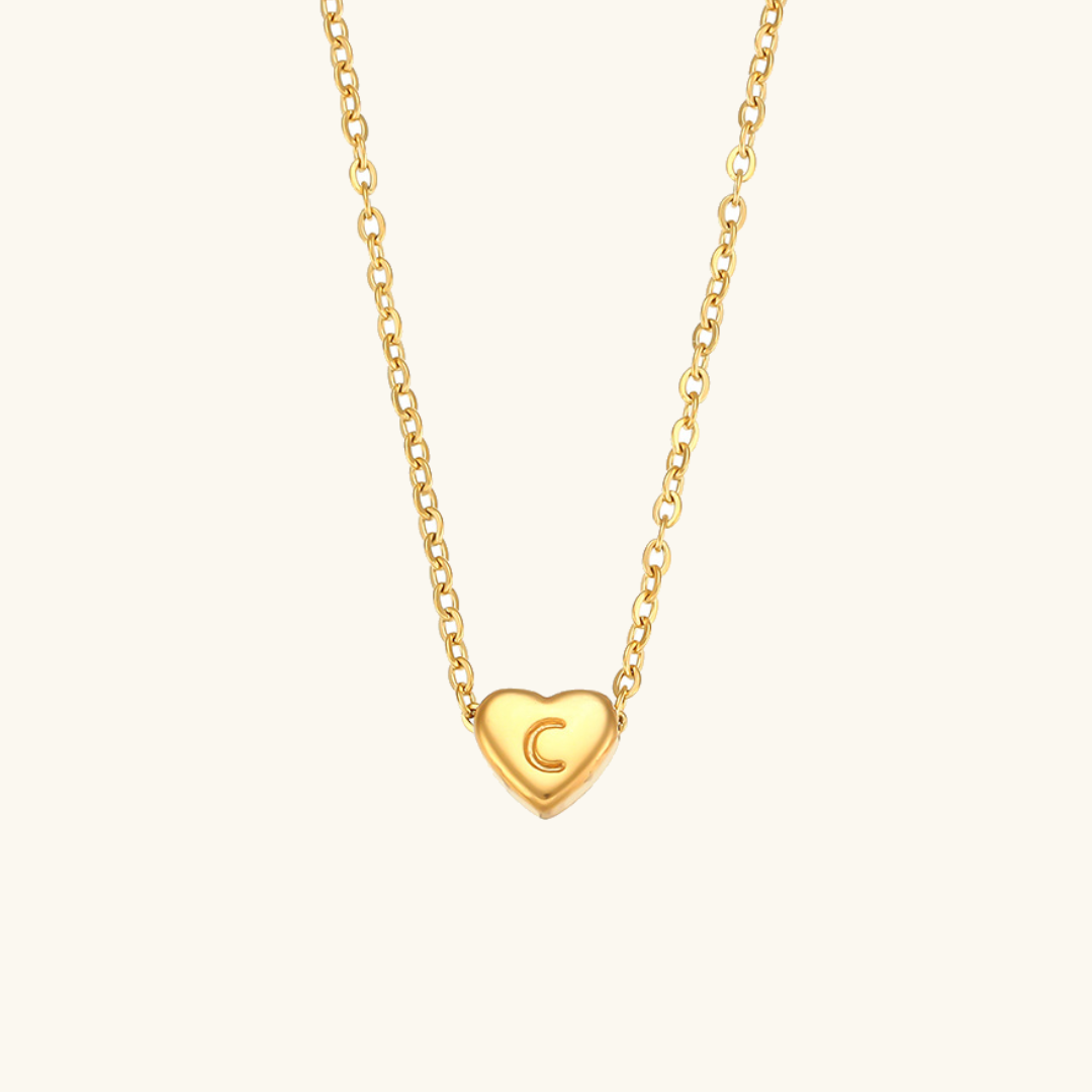 halskæde med hjerteinitial | 18k Guld - DK BUTIK
