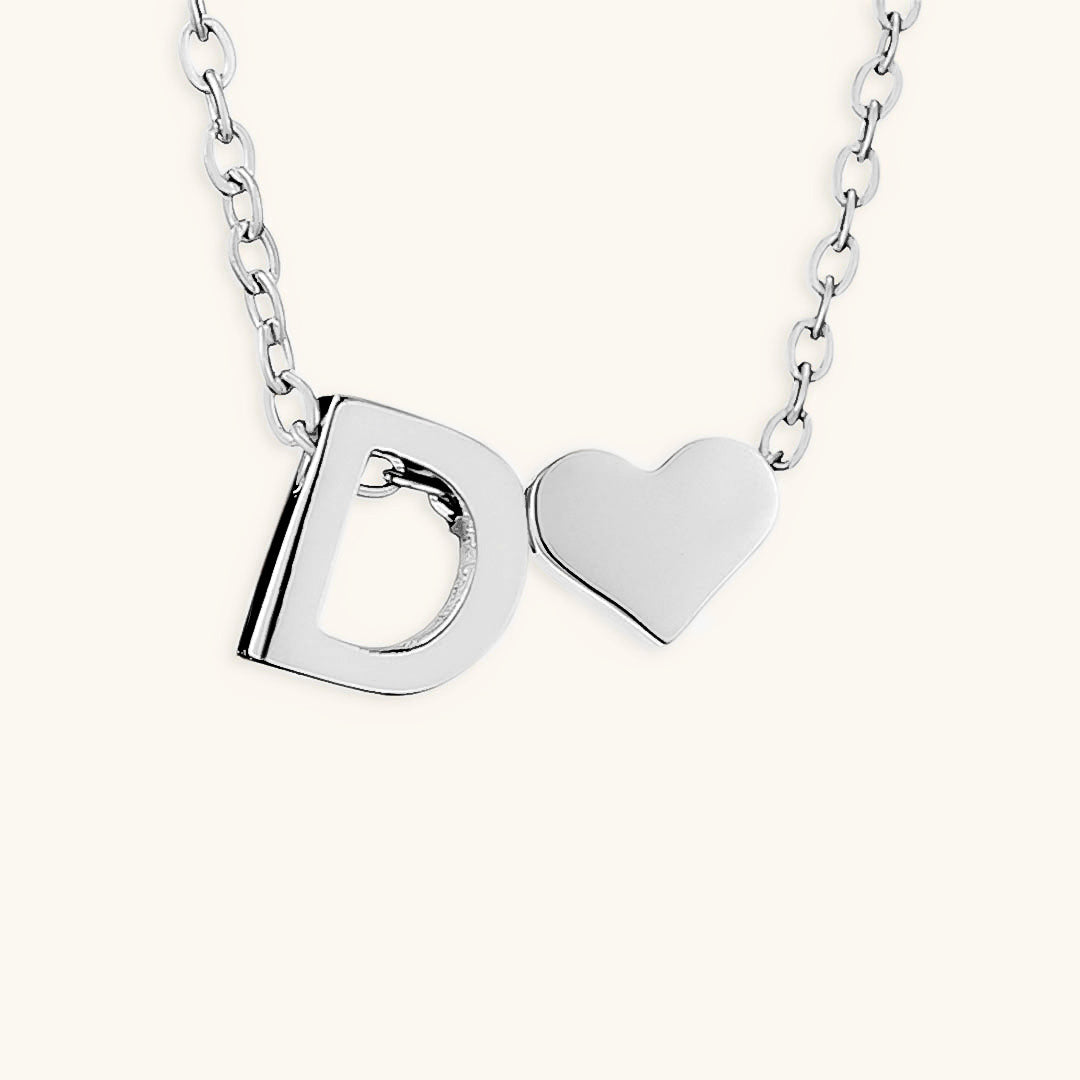 navnesmykke med initialen Ria | 18k Guld - DK BUTIK