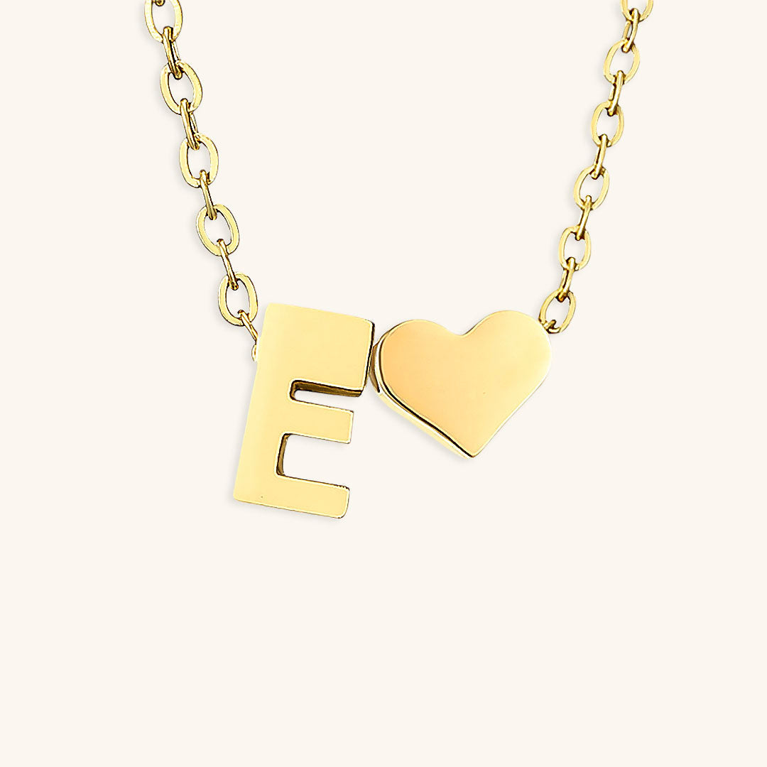 navnesmykke med initialen Ria | 18k Guld - DK BUTIK