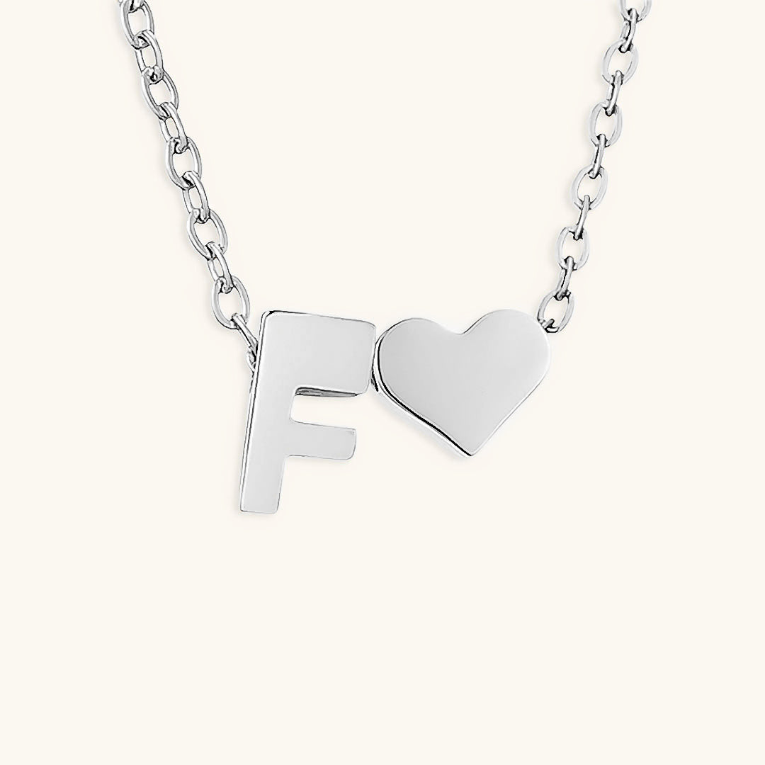 navnesmykke med initialen Ria | 18k Guld - DK BUTIK