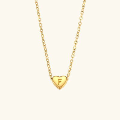 halskæde med hjerteinitial | 18k Guld - DK BUTIK