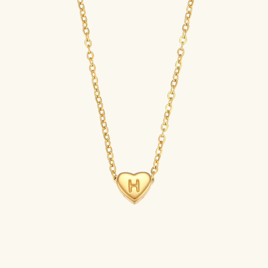 halskæde med hjerteinitial | 18k Guld - DK BUTIK