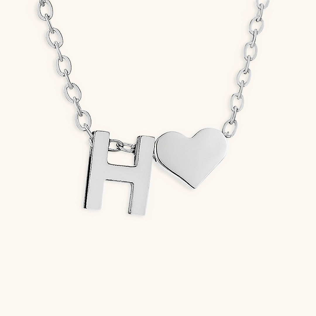 navnesmykke med initialen Ria | 18k Guld - DK BUTIK
