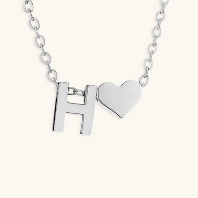 navnesmykke med initialen Ria | 18k Guld - DK BUTIK
