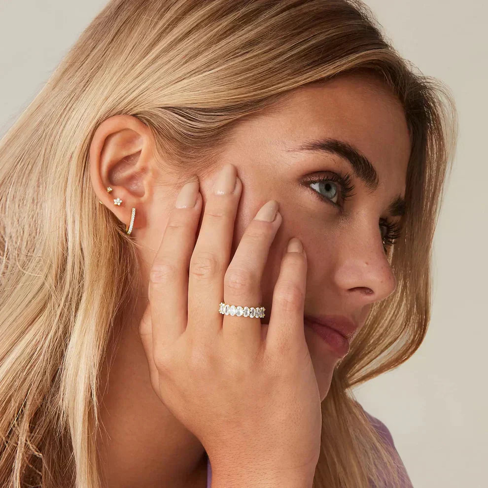 Antoinette Ring med Diamantsimulant | 18k Guld - DK BUTIK