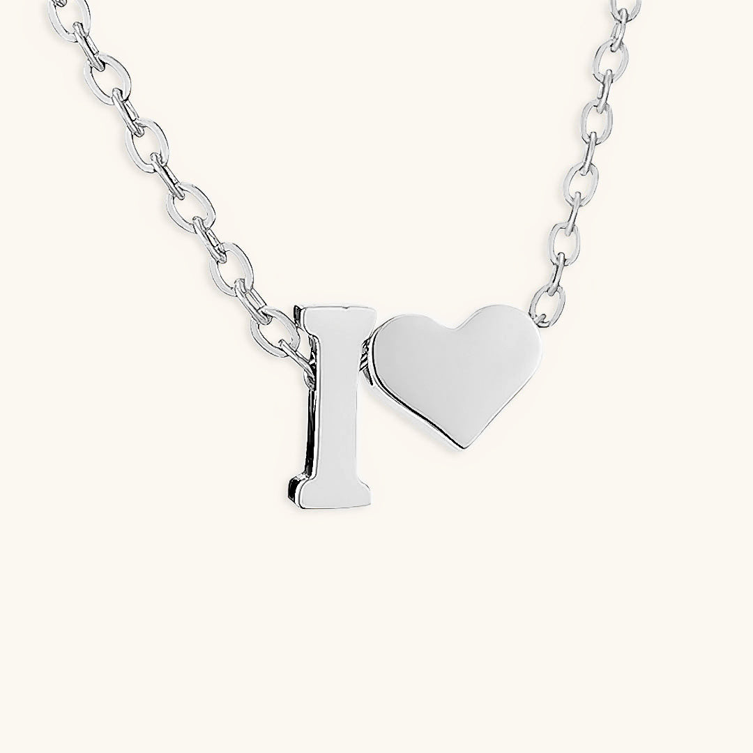 navnesmykke med initialen Ria | 18k Guld - DK BUTIK