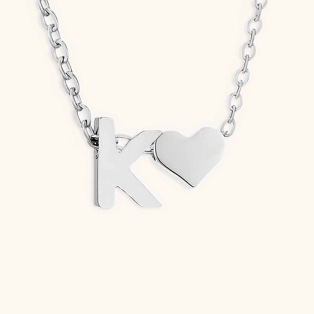 navnesmykke med initialen Ria | 18k Guld - DK BUTIK