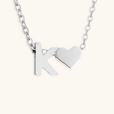 navnesmykke med initialen Ria | 18k Guld - DK BUTIK