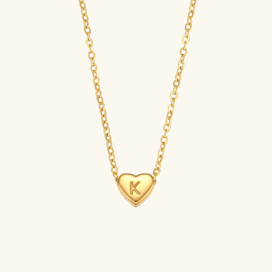 halskæde med hjerteinitial | 18k Guld - DK BUTIK