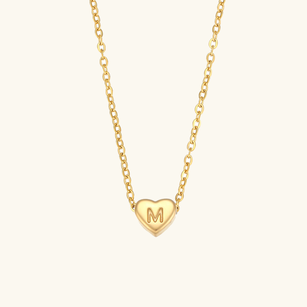 halskæde med hjerteinitial | 18k Guld - DK BUTIK