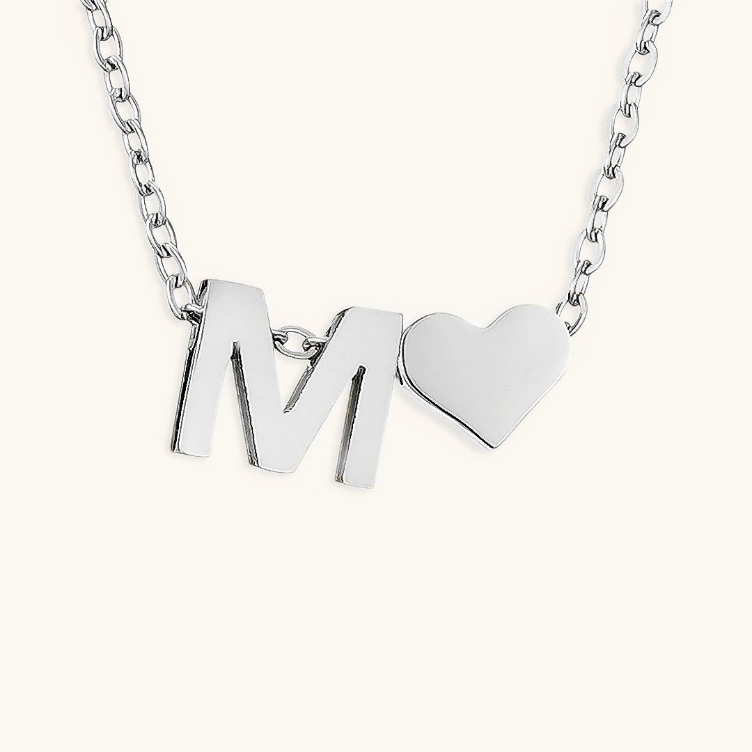 navnesmykke med initialen Ria | 18k Guld - DK BUTIK