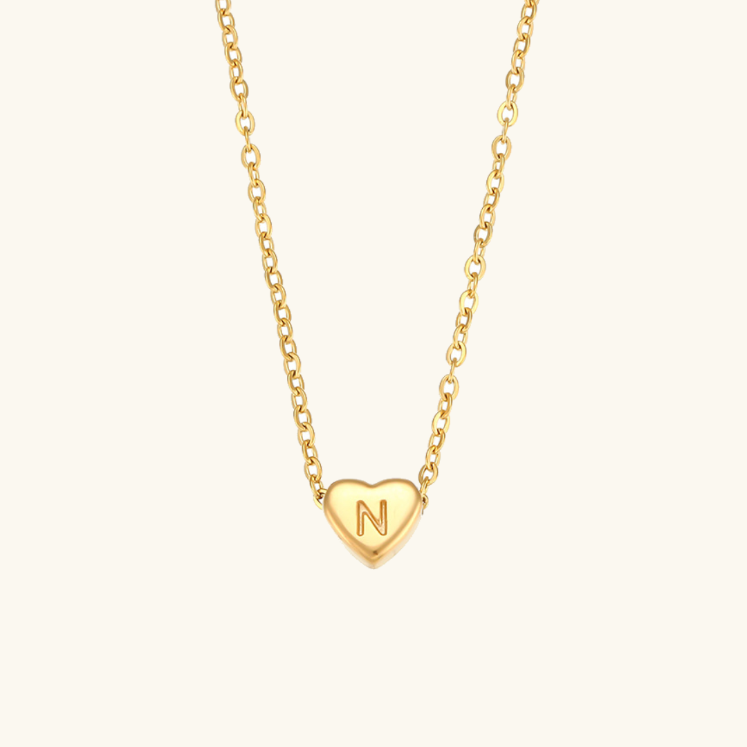 halskæde med hjerteinitial | 18k Guld - DK BUTIK