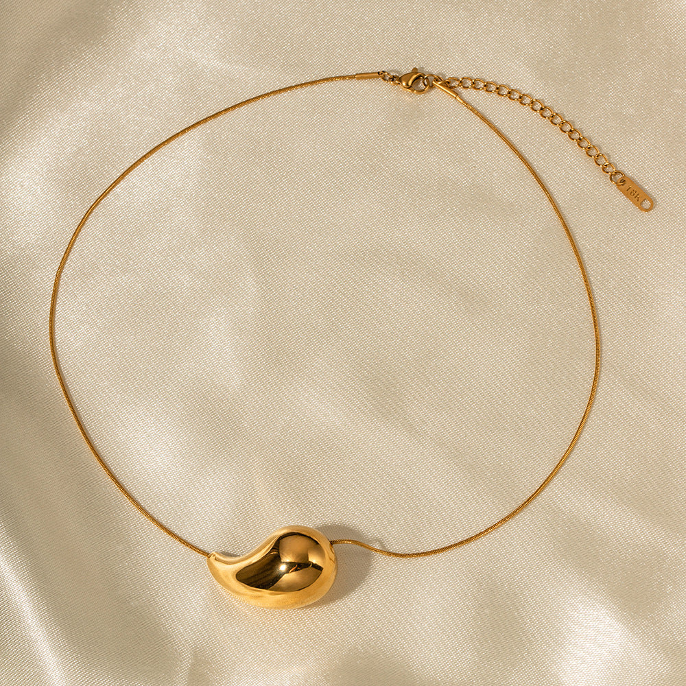 Sandy Halskæde med Dråbe | 18k Guld - DK BUTIK