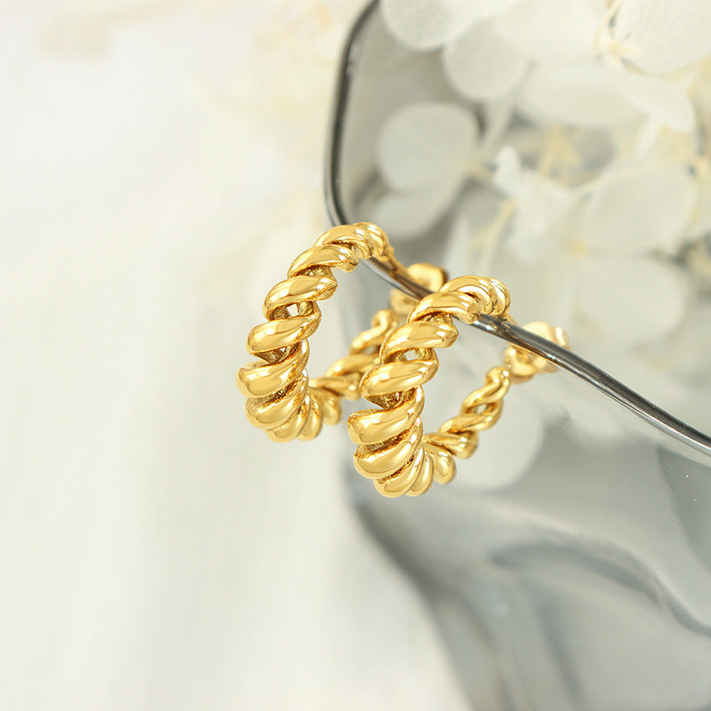 Guldøreringe Aurum Twist | 18k Guld - DK BUTIK