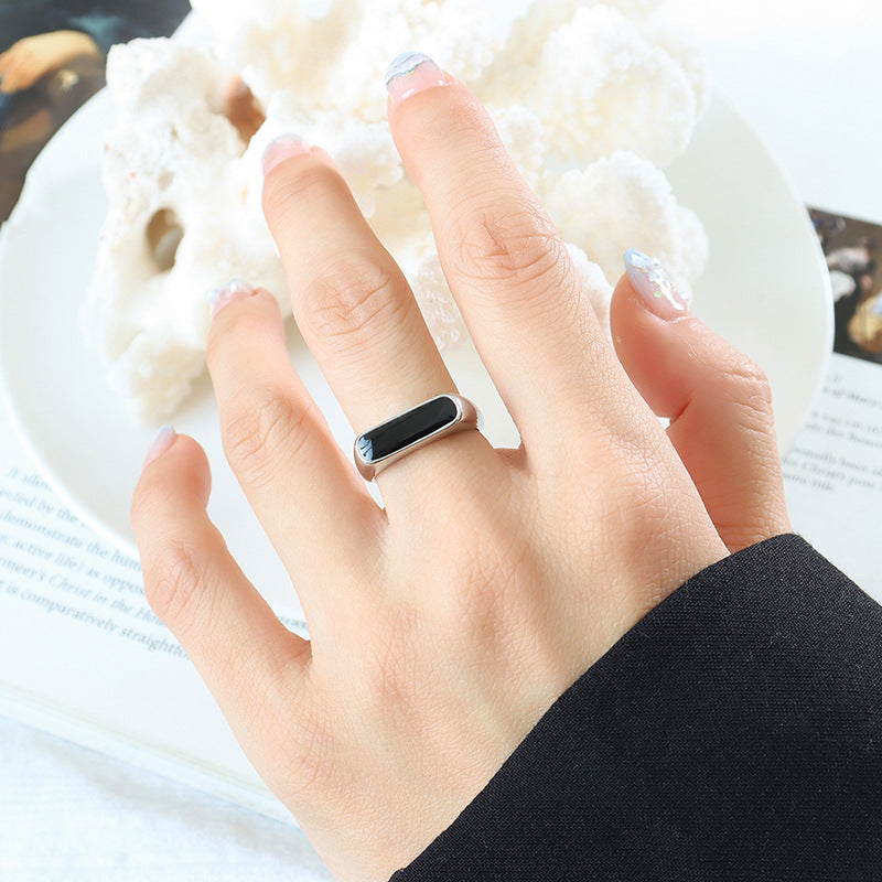 Brenda Ring med Onyx | 18K Guld - DK BUTIK