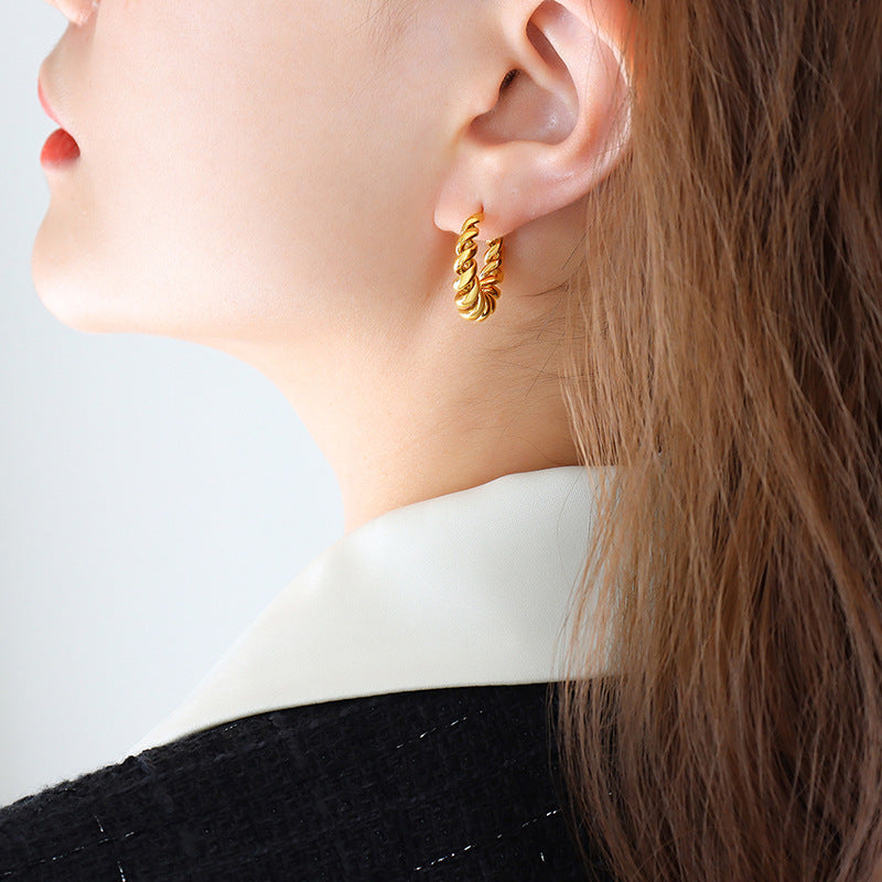 Guldøreringe Aurum Twist | 18k Guld - DK BUTIK
