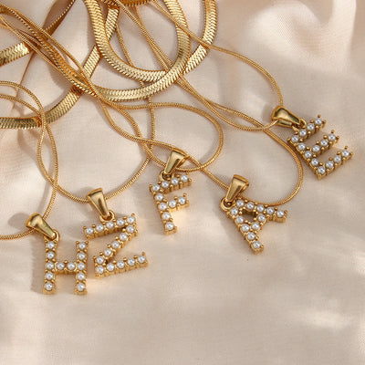 Fiona Lagenweise Initialer Halskæde |  18k Guld - DK BUTIK