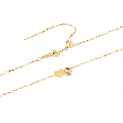 navnesmykke med initialen Ria | 18k Guld - DK BUTIK