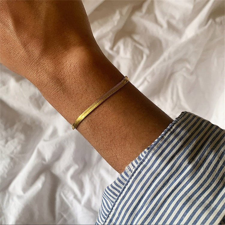 Vida Armbånd Guld i fiskebensmønster | 18k Guld - DK BUTIK