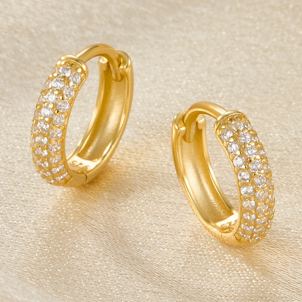 Opdag de unikke huggies øreringe Amy | 18k guld - DK BUTIK