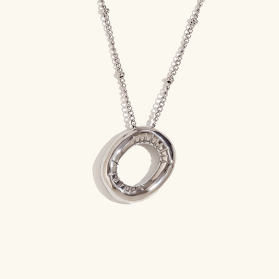 næsepynt med initialer | 18k Guld - DK BUTIK