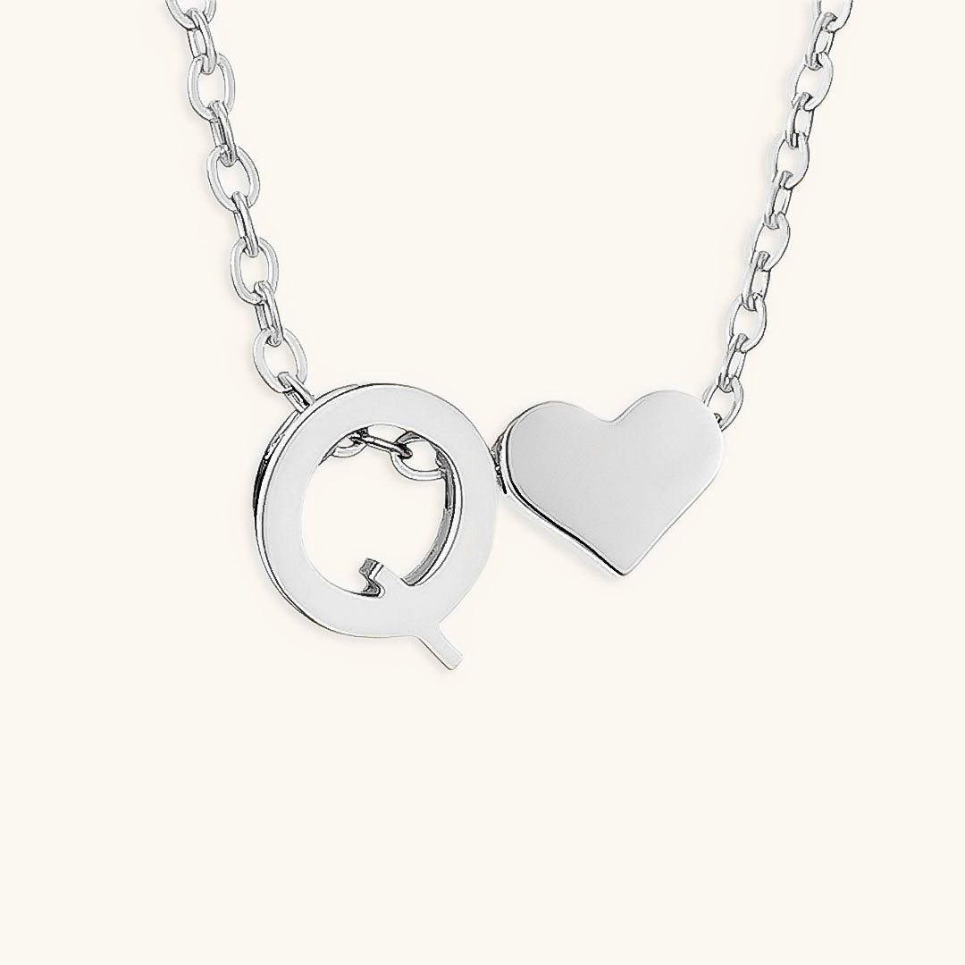 navnesmykke med initialen Ria | 18k Guld - DK BUTIK