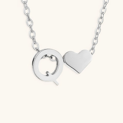 navnesmykke med initialen Ria | 18k Guld - DK BUTIK