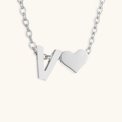 navnesmykke med initialen Ria | 18k Guld - DK BUTIK