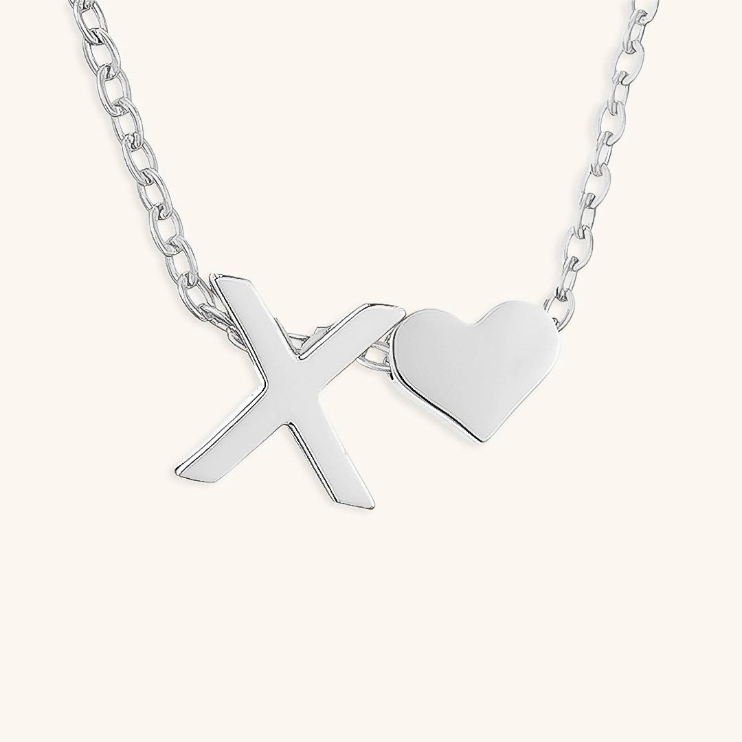 navnesmykke med initialen Ria | 18k Guld - DK BUTIK