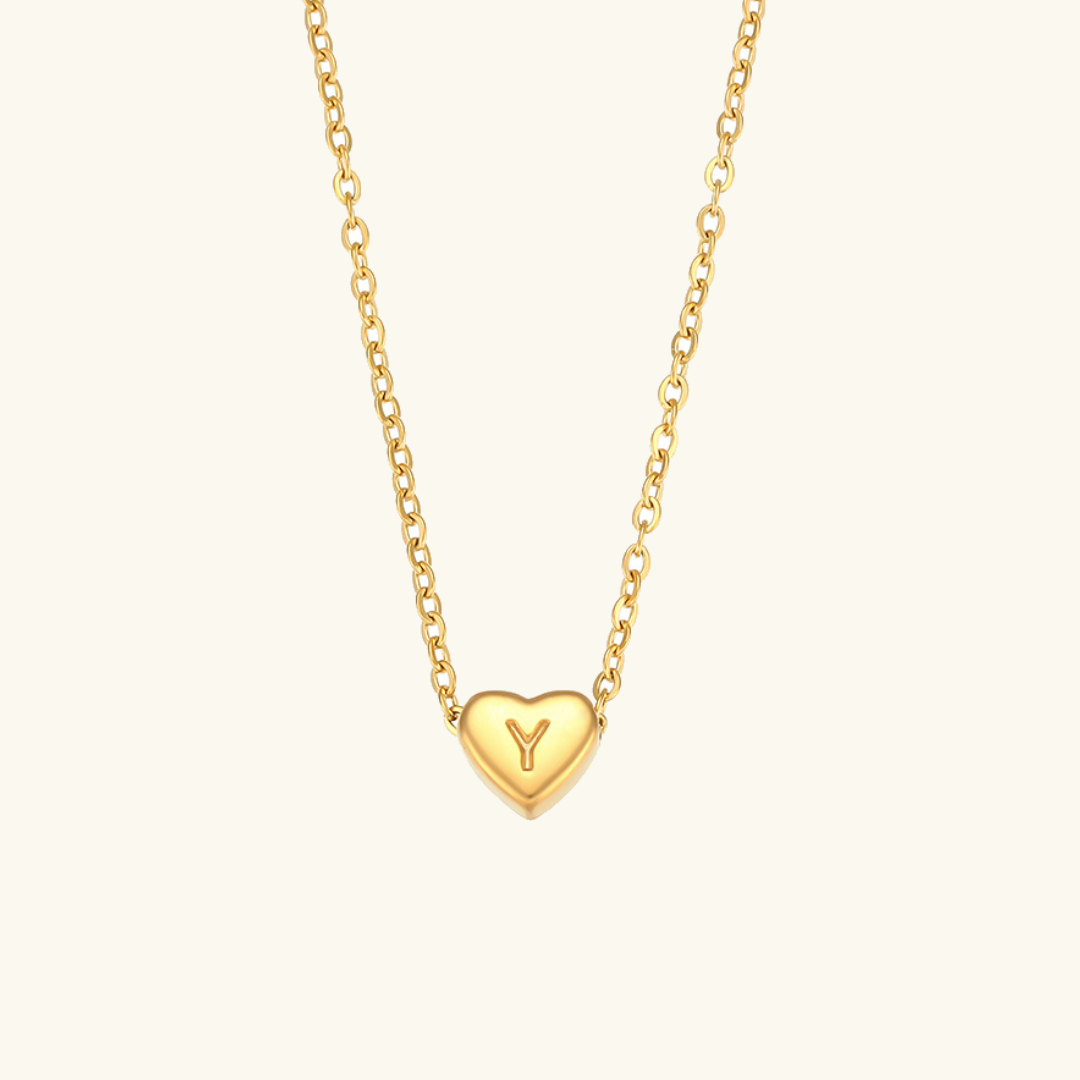 halskæde med hjerteinitial | 18k Guld - DK BUTIK