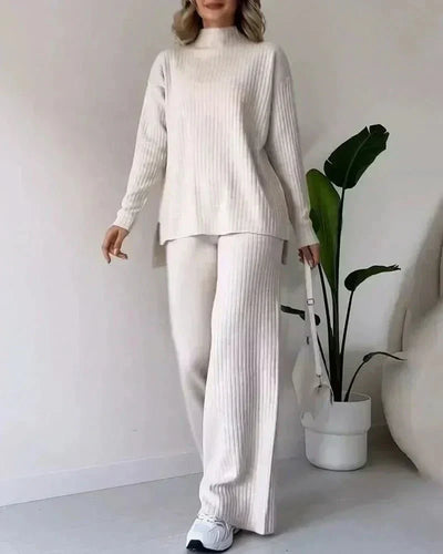 Daisy™ Sæt: Elegant Bluse og Bukser fra Olsen & Olsen™
