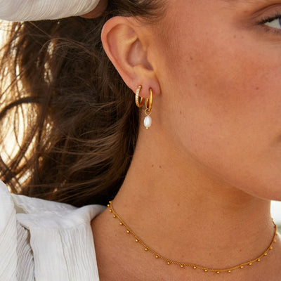 Bella øreringe med ferskvandsperler | Guld 18k - DK BUTIK