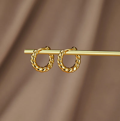 Luna Elegante Snoede Øreringe | 14k Guld - DK BUTIK