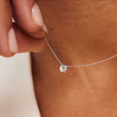 Cléa Moissanite Sten Halskæde | Hvidguld 14k